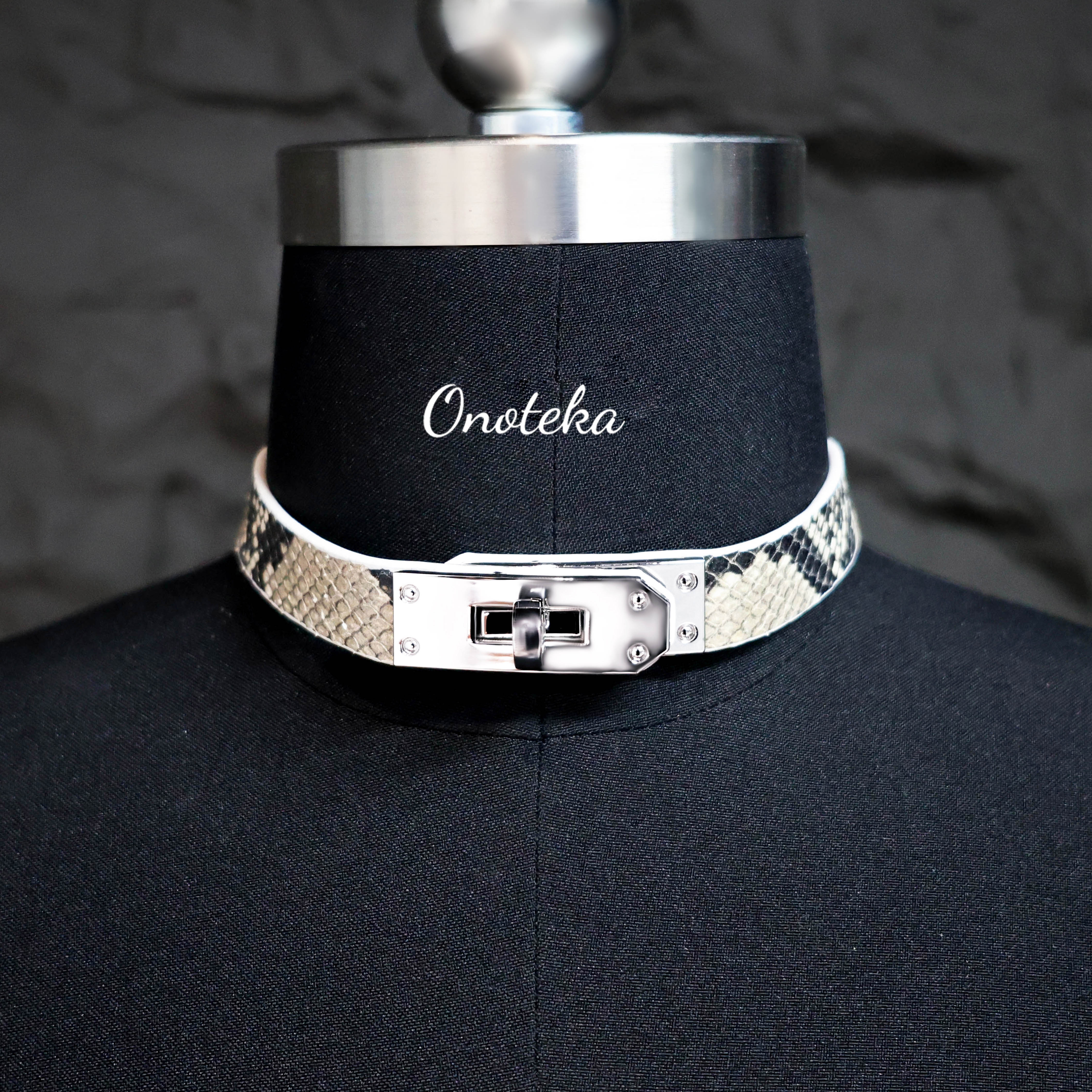 Onoteka Royal Collar - Python