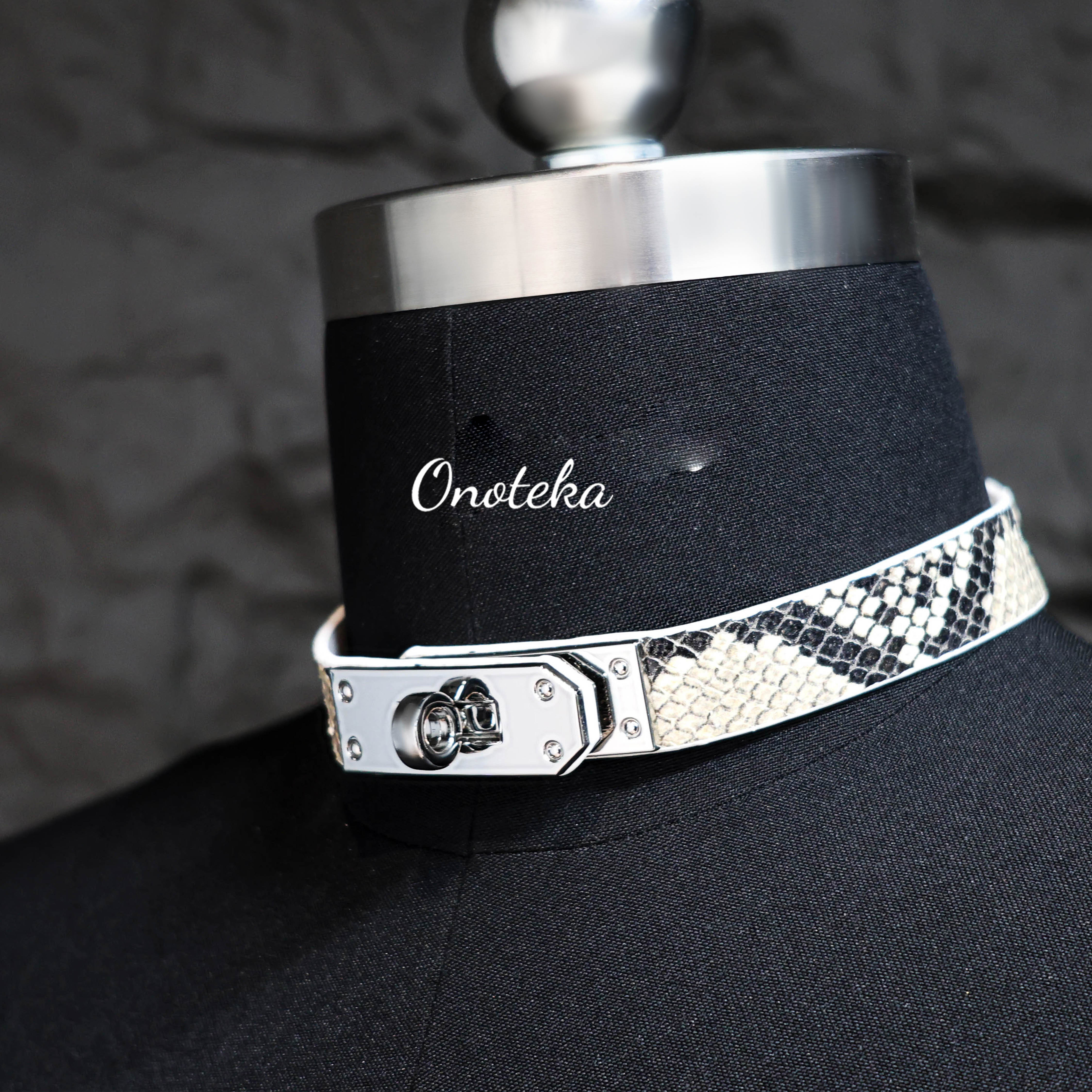 Onoteka Royal Collar - Python