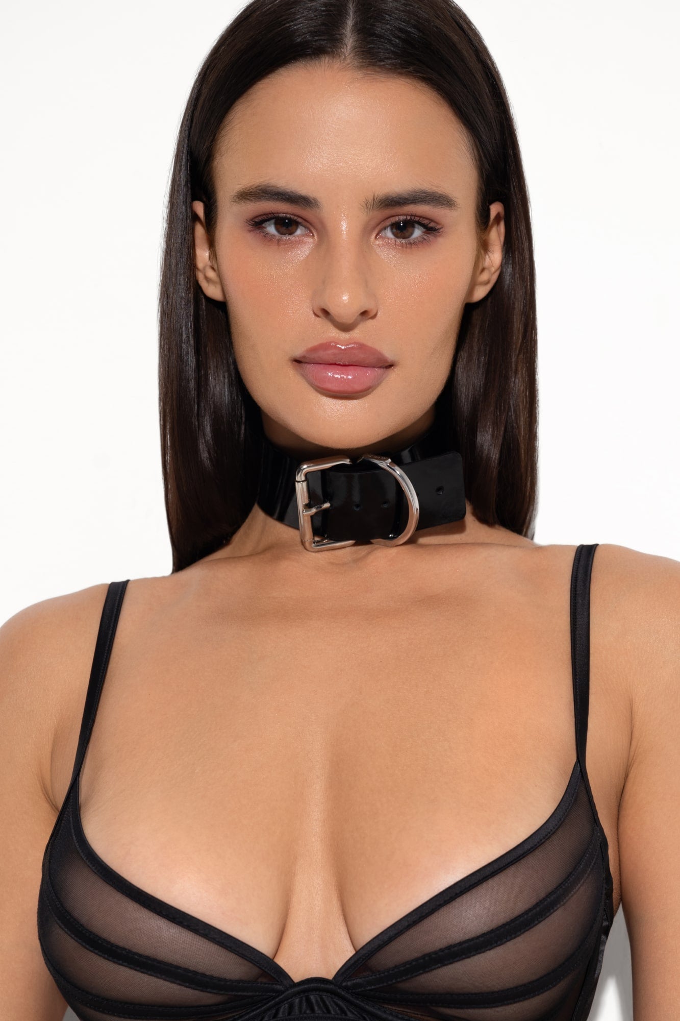 Meri Lacquer Leather Collar in Black