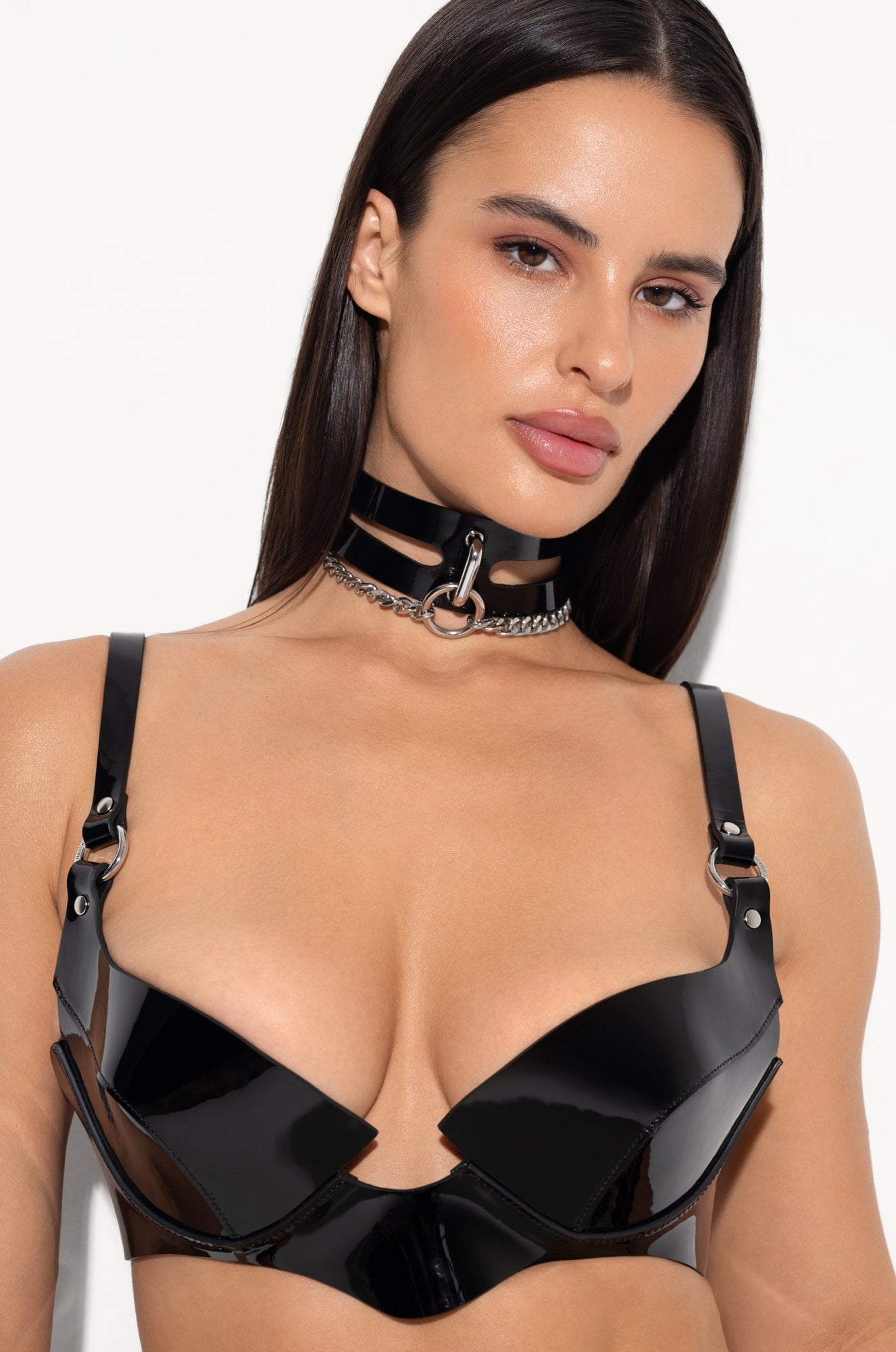 Ria Lacquer Leather Collar in Black